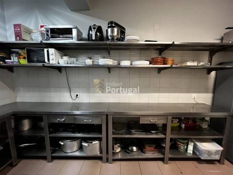 Trespasse Empresa com Negócio - SnackBar equipado em pleno funcionamento