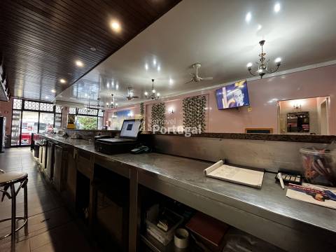 Trespasse Empresa com Negócio - SnackBar equipado em pleno funcionamento