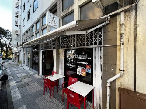 Venda de Imóvel com Rentabilidade - SnackBar em pleno funcionamento