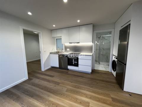 Rooftop T1 Novo para Arrendar no Centro Histórico de Braga