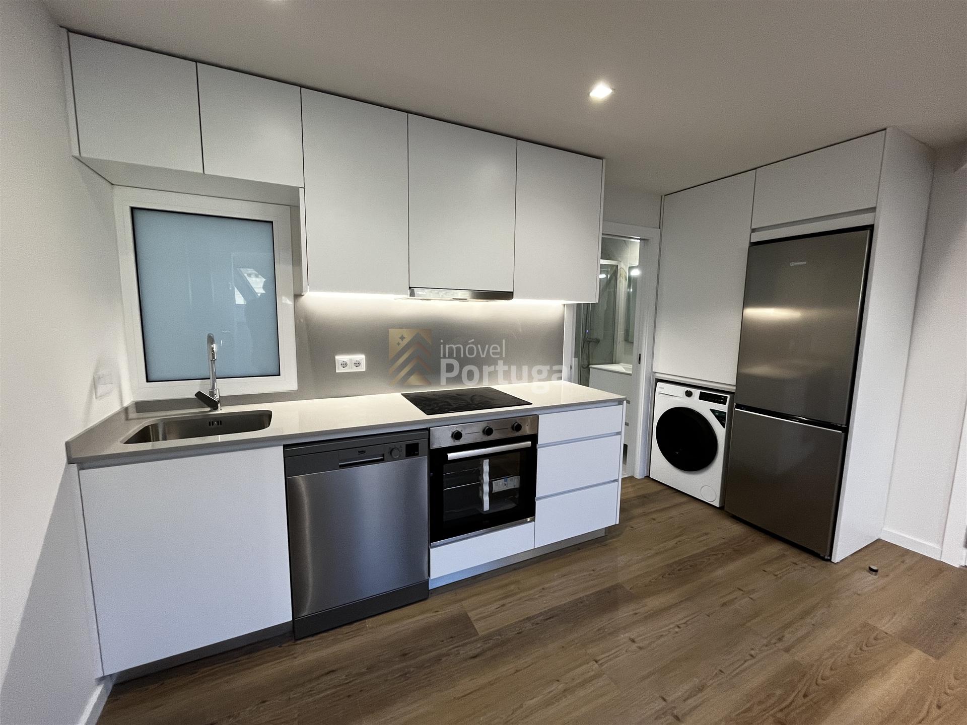 Rooftop T1 Novo para Arrendar no Centro Histórico de Braga