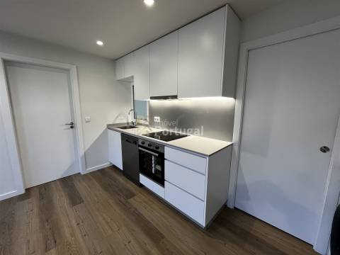 Rooftop T1 Novo para Arrendar no Centro Histórico de Braga