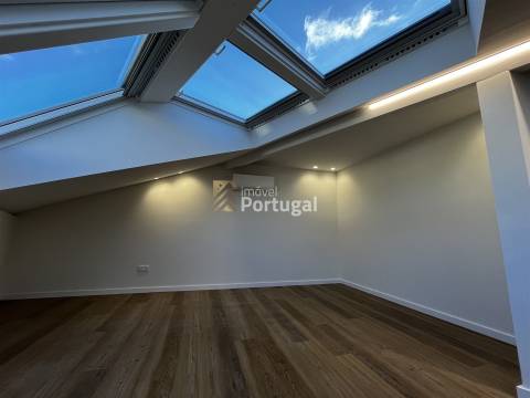 Rooftop T1 Novo para Arrendar no Centro Histórico de Braga
