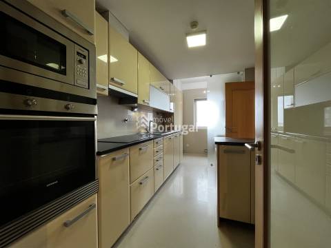 Apartamento T3 Premium - Arrendamento no Porto