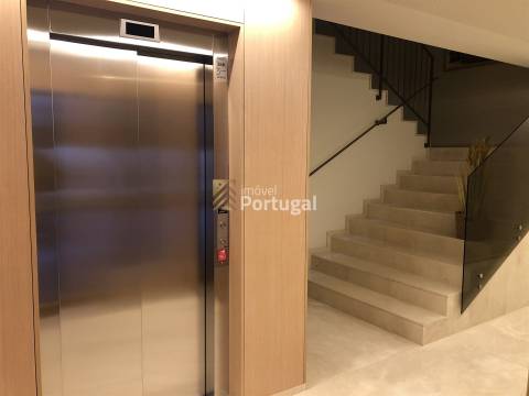 Arrenda Ap. T2 equipado com elevador e garagem - Centro Histórico de Barcelos