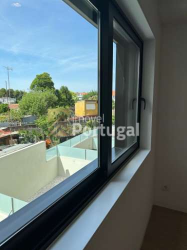 Arrenda Ap. T2 equipado com elevador e garagem - Centro Histórico de Barcelos