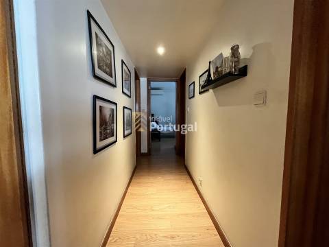 Venda - Apartamento T3 com Área de Lazer Privada