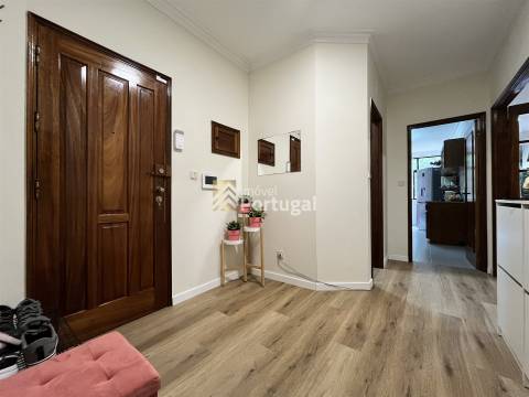 Lindo Apartamento T3 com 2WCs e garagem box