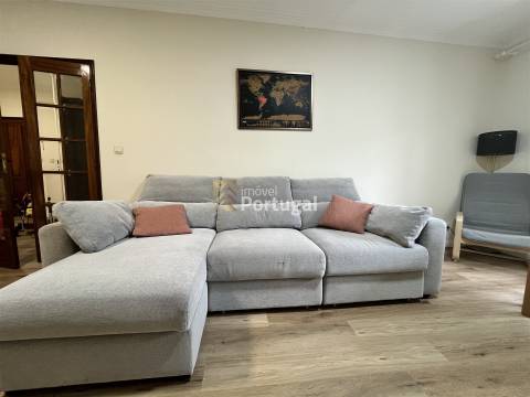 Lindo Apartamento T3 com 2WCs e garagem box