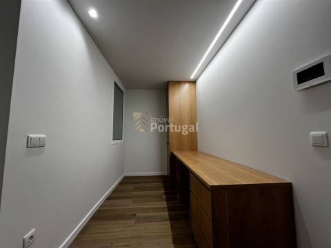 T1+1 (escritório) com Suíte no Centro Histórico de Braga