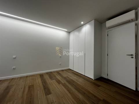 T1+1 (escritório) com Suíte no Centro Histórico de Braga
