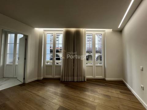 T1+1 (escritório) com Suíte no Centro Histórico de Braga