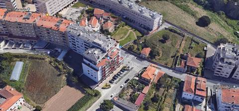 Terreno p/ RC + 4 + Caves _ a 5 min. do Pólo Universitário (H.S.João)