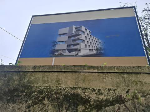 Terreno na Circunvalação a 500m do H. de S. João, Metro e Polo Universitário