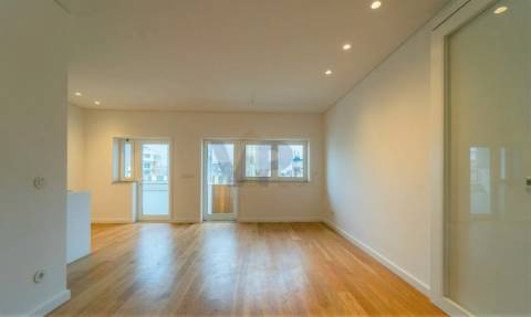 COMO NOVO: Apartamento T3 à BOAVISTA