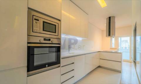 COMO NOVO: Apartamento T3 à BOAVISTA