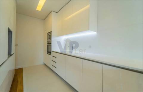 COMO NOVO: Apartamento T3 à BOAVISTA