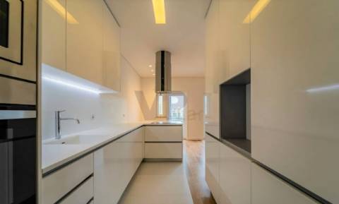 COMO NOVO: Apartamento T3 à BOAVISTA