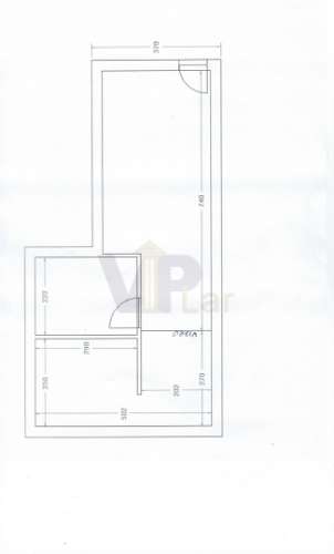Loja ao Cruzamento do Amial / Circunvalação