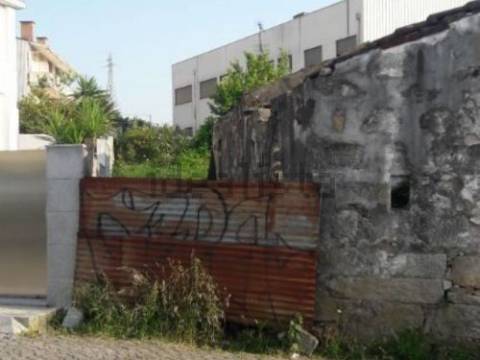 Terreno a 300m do Hospital S. João / IPO / Metro / Pólo Universitário