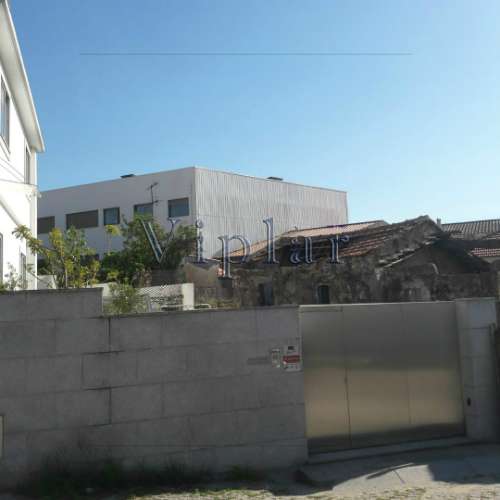 Terreno a 300m do Hospital S. João / IPO / Metro / Pólo Universitário