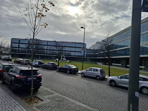 Terreno a 300m do Hospital S. João / IPO / Metro / Pólo Universitário