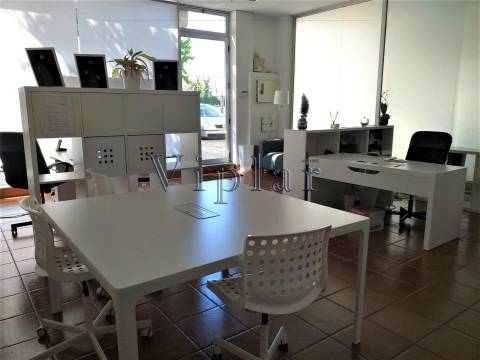 Loja ao Hospital S. João e às Faculdades