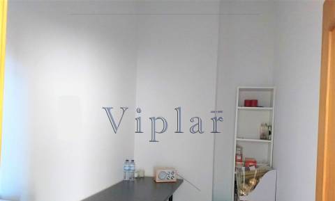 Loja ao Hospital S. João e às Faculdades