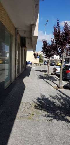 Loja ao Hospital S. João e às Faculdades