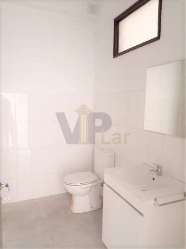 Loja com 85 m² - Porto (Ermesinde)