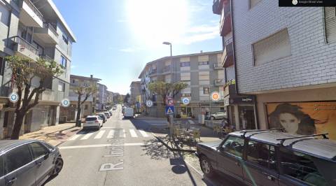 Loja 118 m² - Valongo / Ermesinde (Porto)