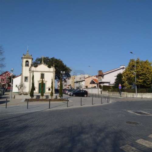 Moradia T4 c/ Jardim e Terraço - S. Mamede (Parque da Cidade)