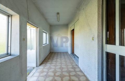 Moradia T4 c/ Jardim e Terraço - S. Mamede (Parque da Cidade)