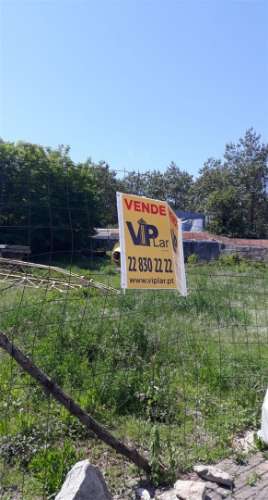 Terreno para Construção (cave + r/c + 3 pisos) na Maia (Águas Santas)