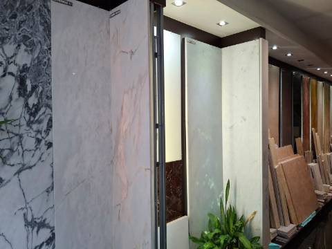 PORTO - TRESPASSE DE LOJA MUITO BEM LOCALIZADA -  (Em funcionamento!) - Circunvalação