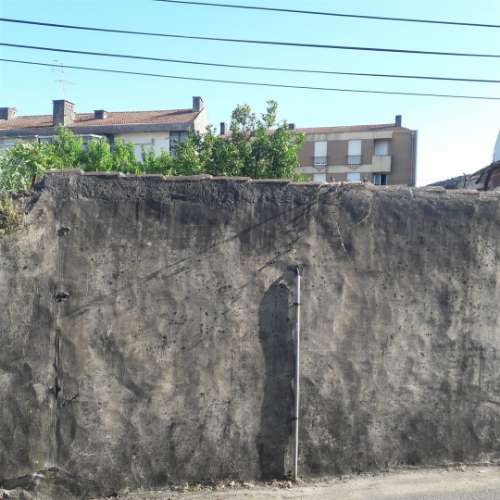 Gostava de construir próximo ao H. S.João? Terreno p/ Construção (com pré-projeto para 10/12 hab.)