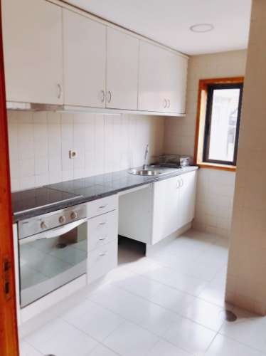 T1 c/ lugar de garagem - Quinta do Covelo (Porto)