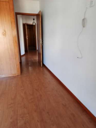 T1 c/ lugar de garagem - Quinta do Covelo (Porto)