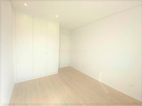 Andar Moradia T3  totalmente remodelado - COMO NOVO