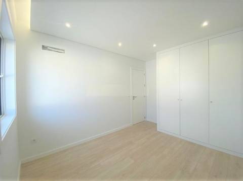 Andar Moradia T3  totalmente remodelado - COMO NOVO