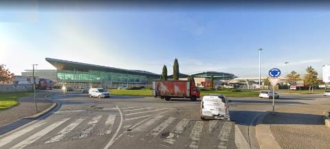 Escritório c/ 225m² - Maia (Aeroporto)