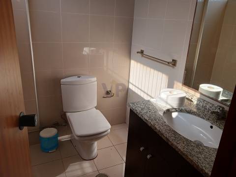 Escritório c/ 225m² - Maia (Aeroporto)