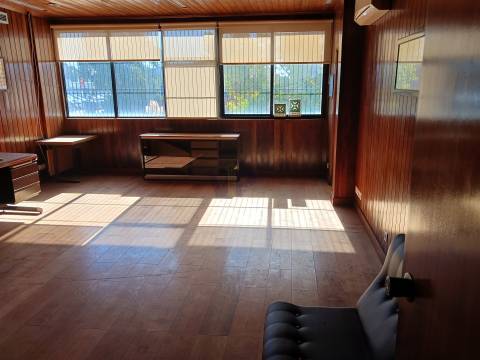 Escritório c/ 225m² - Maia (Aeroporto)