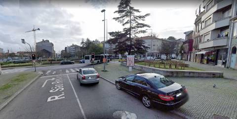 Loja + garagem (total 237m²) - Campanhã (Praça das Flores)