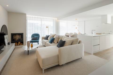 T3 NOVO c/ varanda (17m²) - Carvalhido / Ramalde - Imóvel Premium!