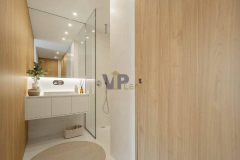 T2 NOVO c/ varanda (14m²) - Carvalhido / Ramalde - Imóvel Premium!