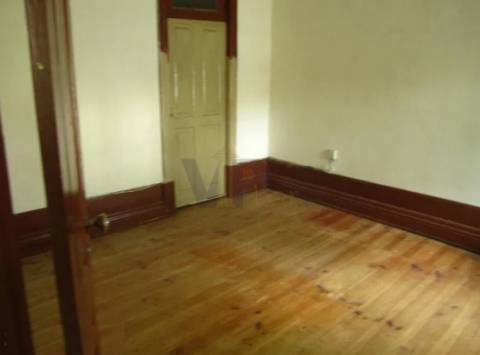 Moradia na Circunvalação, a 650m do Hospital de S. João e IPO