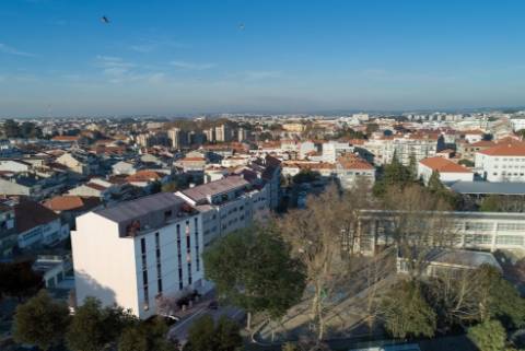 T3 Novo c/ varanda - Porto (Paranhos)