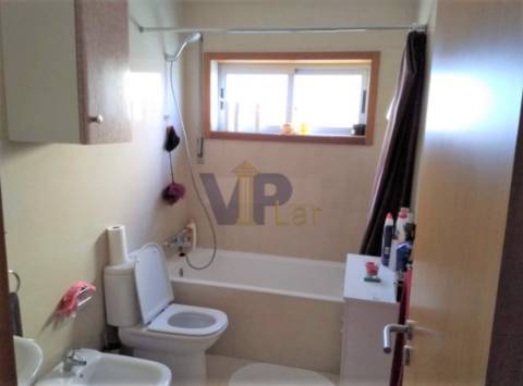 Excelente T1 c/ garagem - Ao Polo Universitário (Porto)