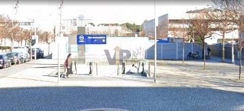 Excelente T1 c/ garagem - Ao Polo Universitário (Porto)